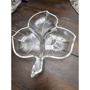 Unmarked Mid Century Vintage Sectioned Leaf Plate Clear Glass